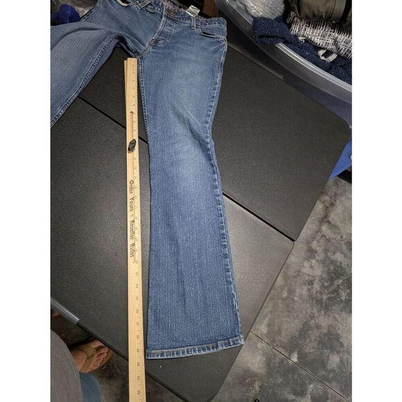 Vintage Levis Jeans Light Blue Denim Low Rise Slim Bootcut Juniors 9 - Picture 7 of 7